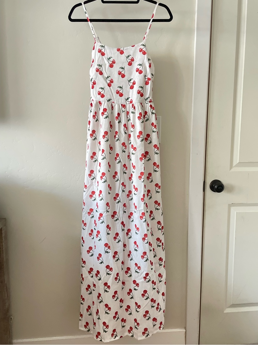 White Cherry Print Maxi Dress with Spaghetti Straps and Fitted Bodice - Picture 3 of 8